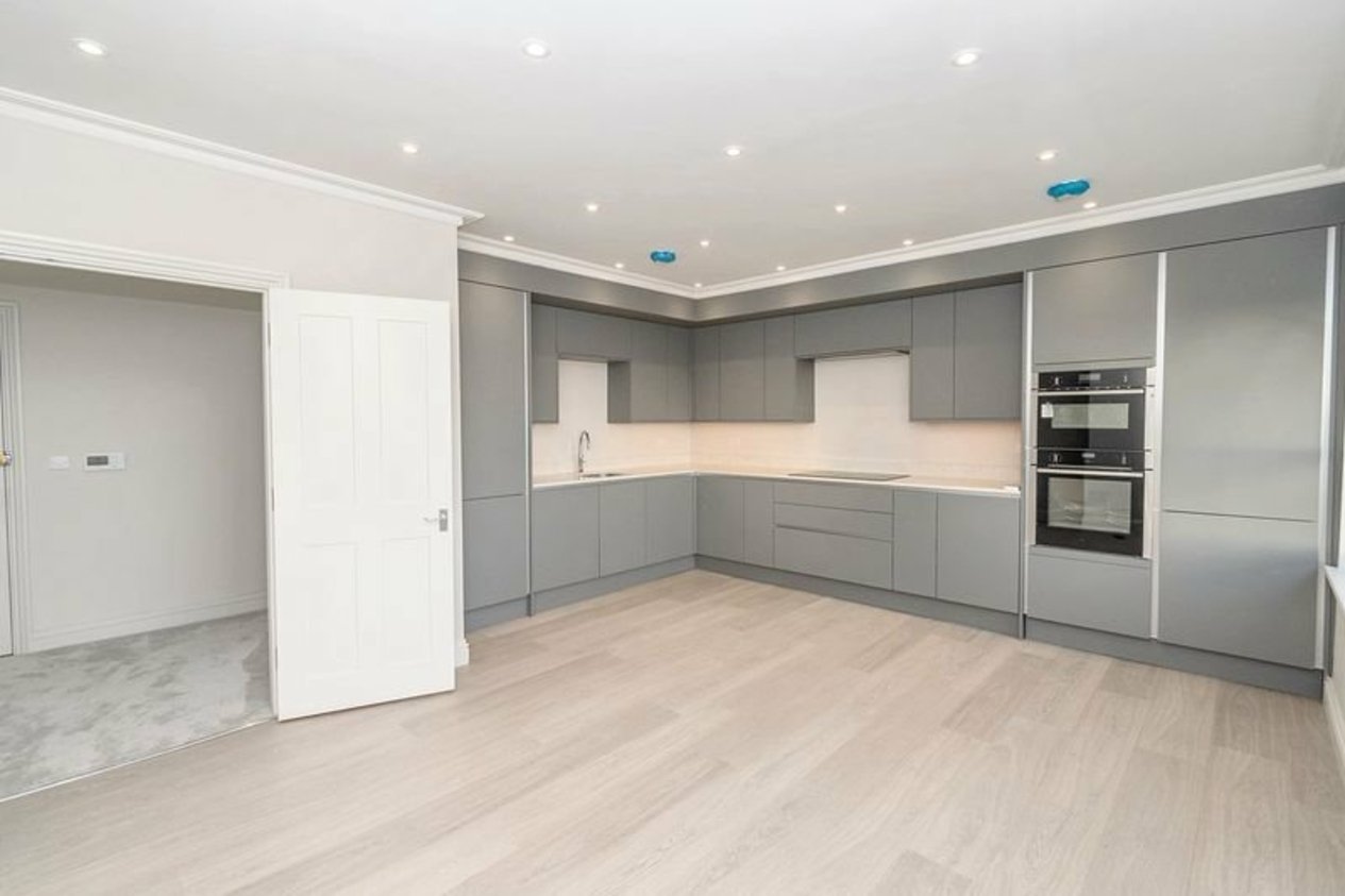 Properties Under Offer in Westcliff Terrace Mansions Pegwell Road