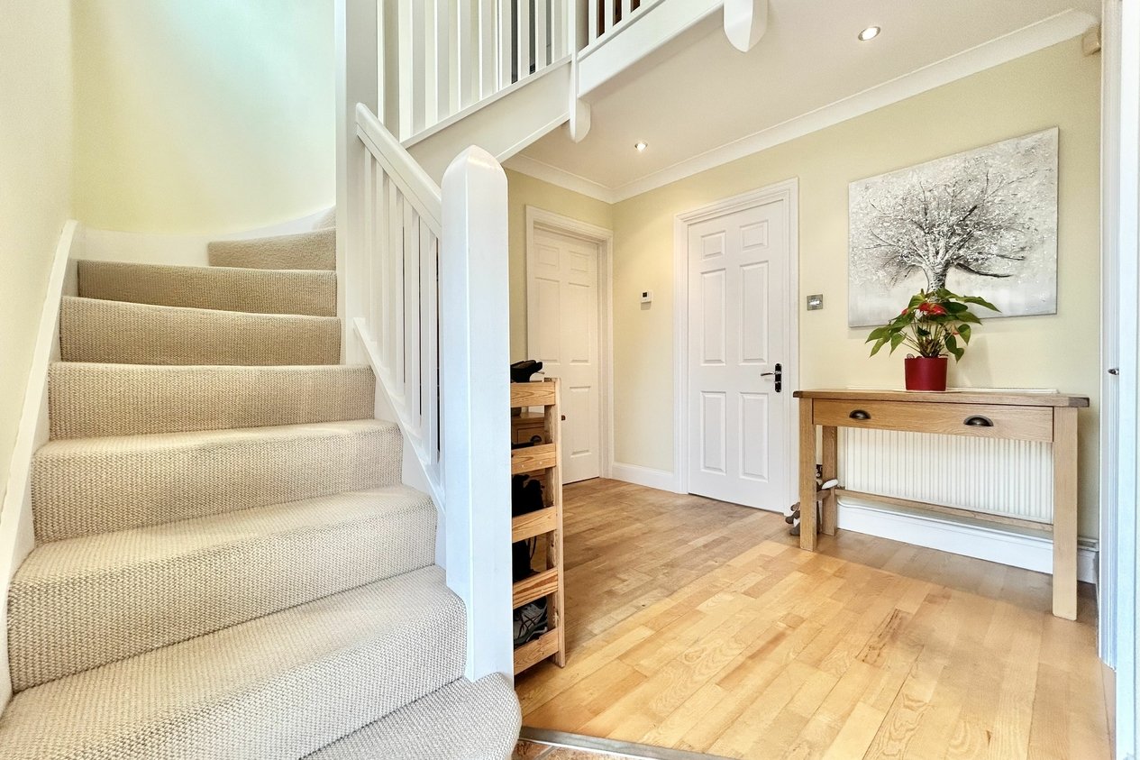 Properties Under Offer in Westerham Close 