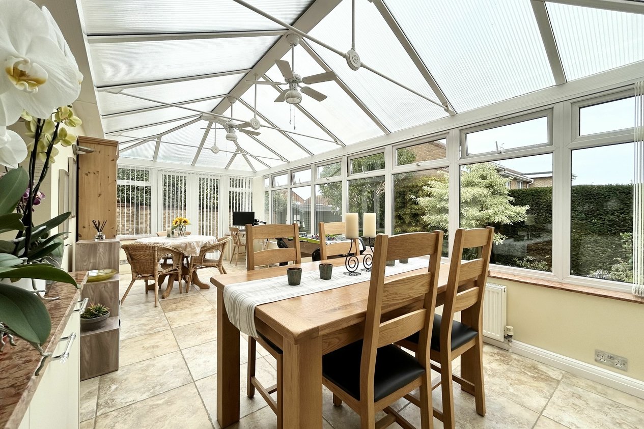 Properties Under Offer in Westerham Close 