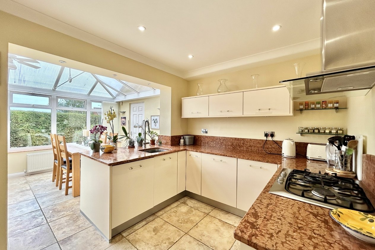 Properties Under Offer in Westerham Close 