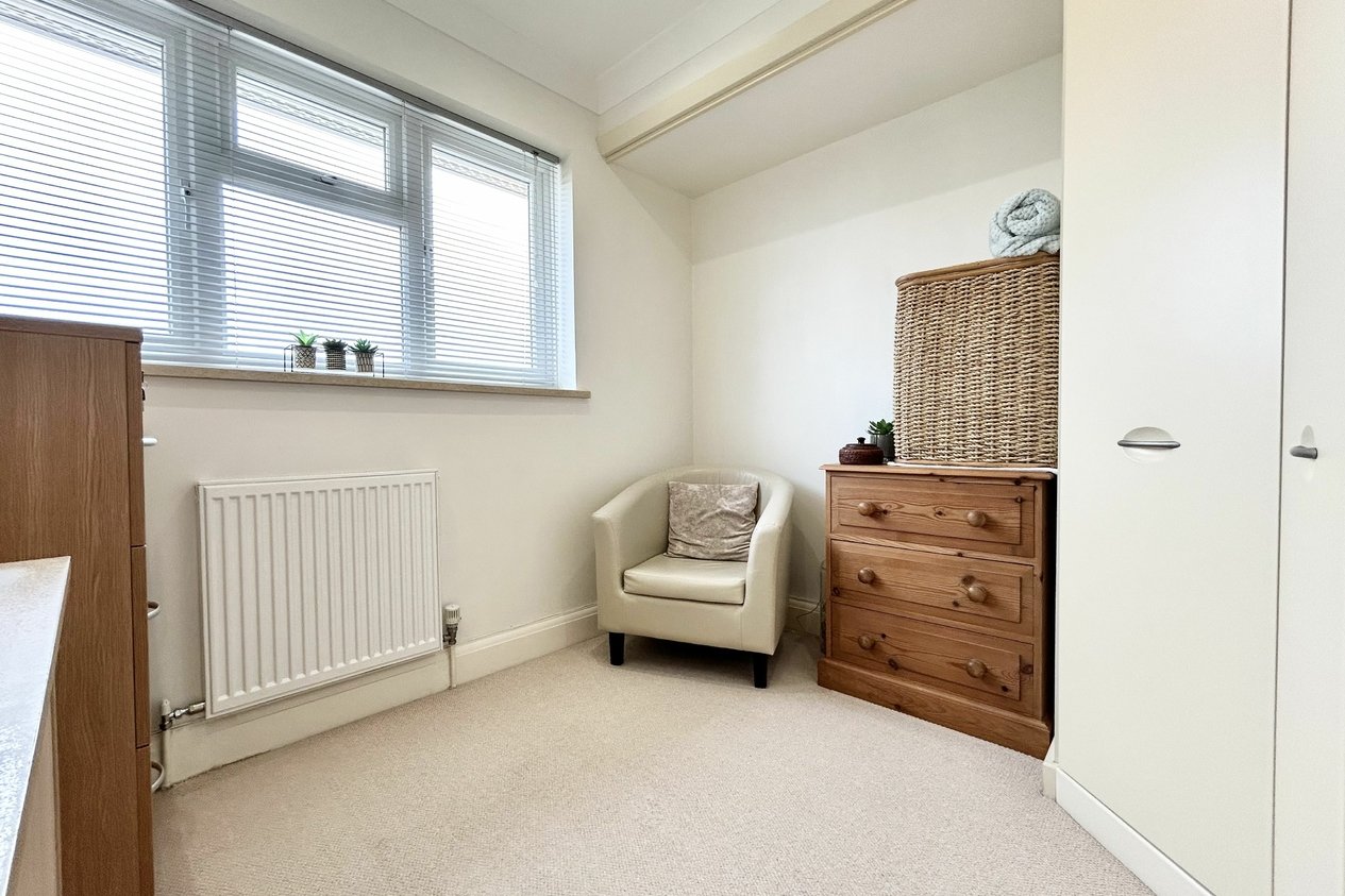 Properties Under Offer in Westerham Close 