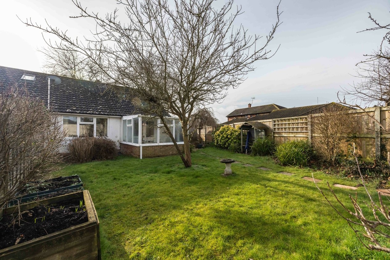 Properties Under Offer in Western Avenue Bridge