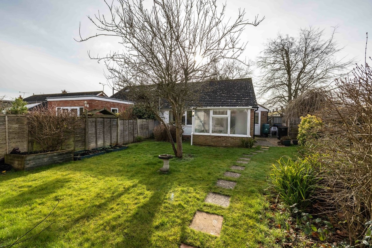 Properties Under Offer in Western Avenue Bridge