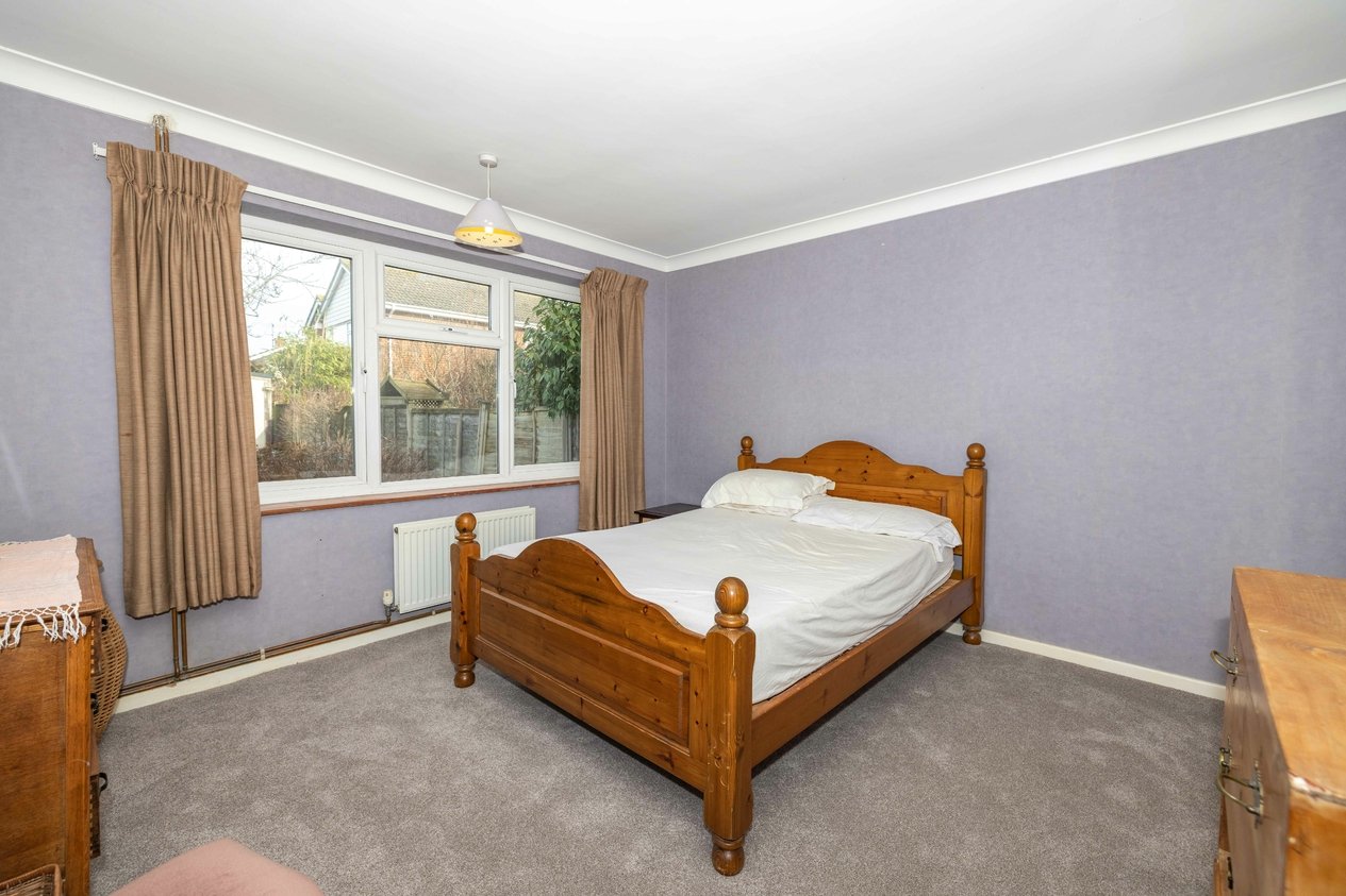 Properties Under Offer in Western Avenue Bridge