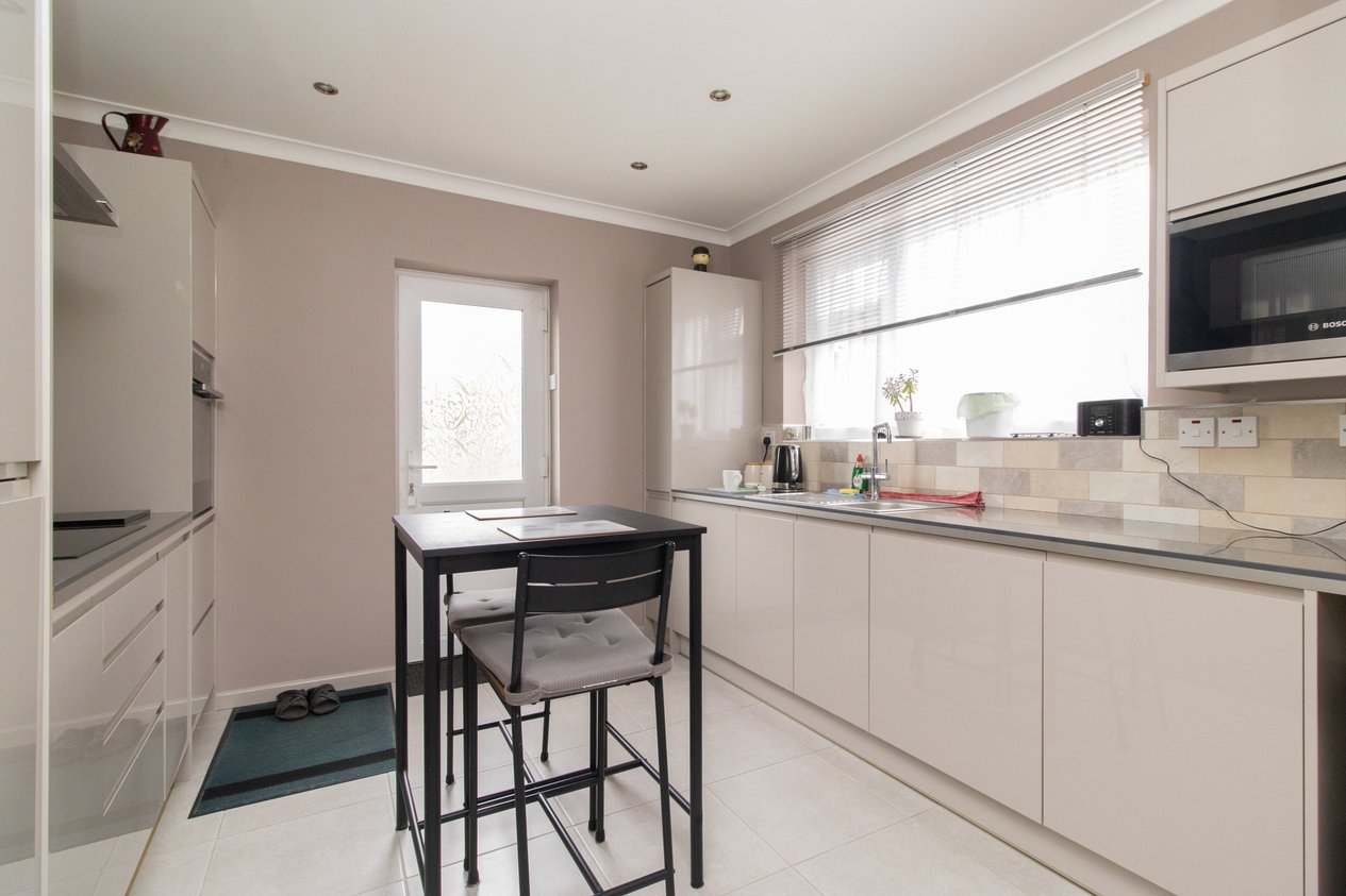 Properties Under Offer in Western Road Margate
