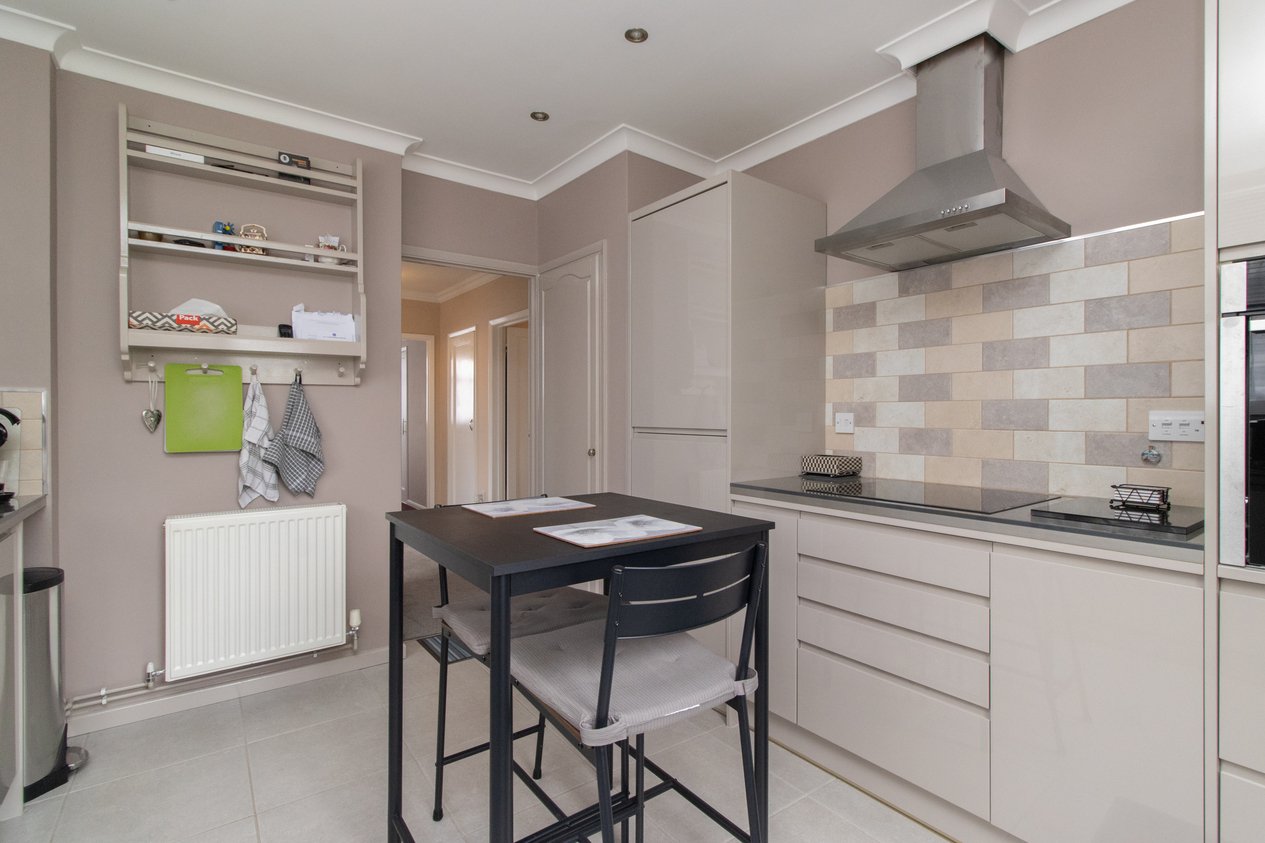 Properties Under Offer in Western Road Margate