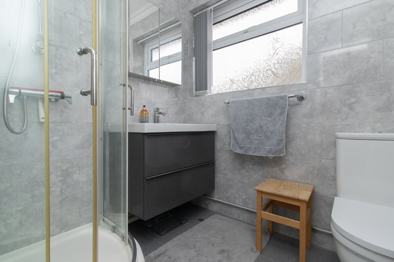 Properties Under Offer in Western Road Margate