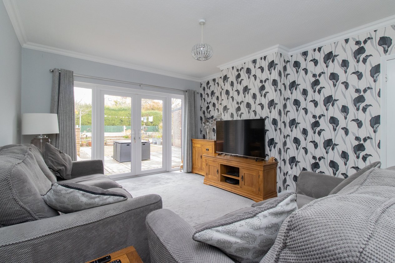Properties Under Offer in Western Road Margate
