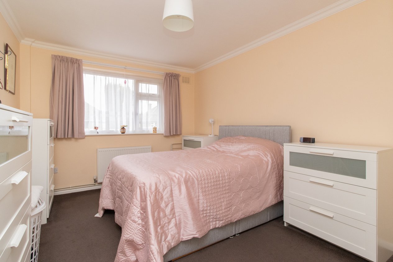 Properties Under Offer in Western Road Margate