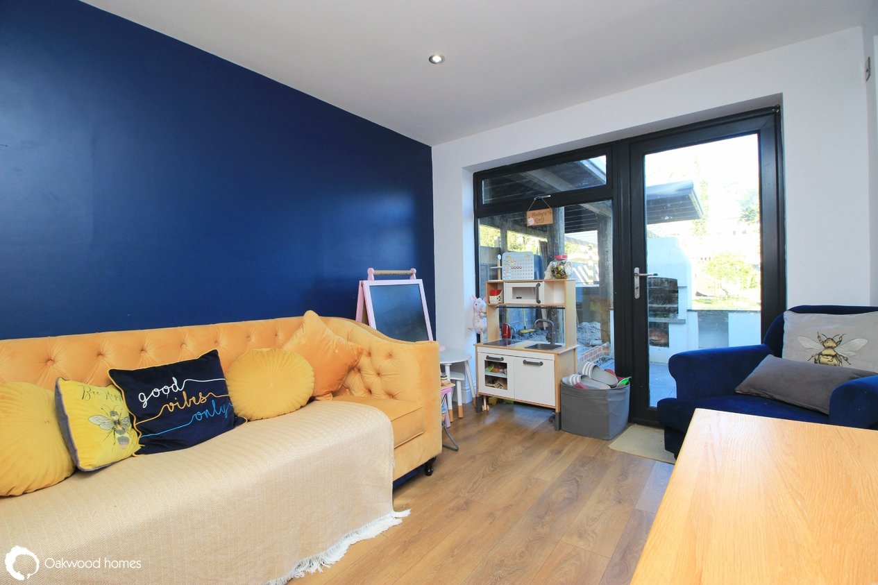 Properties Under Offer in Westfield Road 