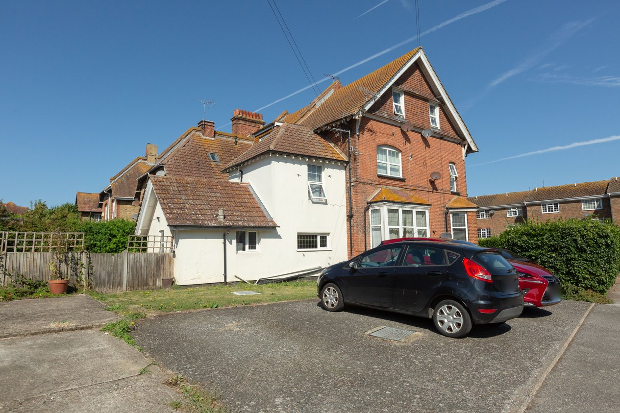 Properties For Sale in Westgate Bay Avenue Westgate-On-Sea