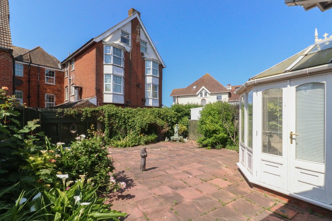 Properties For Sale in Westgate Bay Avenue Westgate-on-Sea