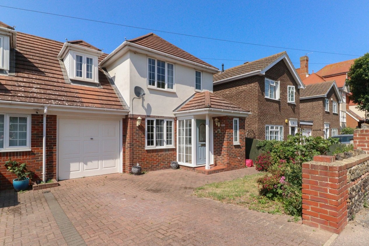 Properties For Sale in Westgate Bay Avenue Westgate-on-Sea