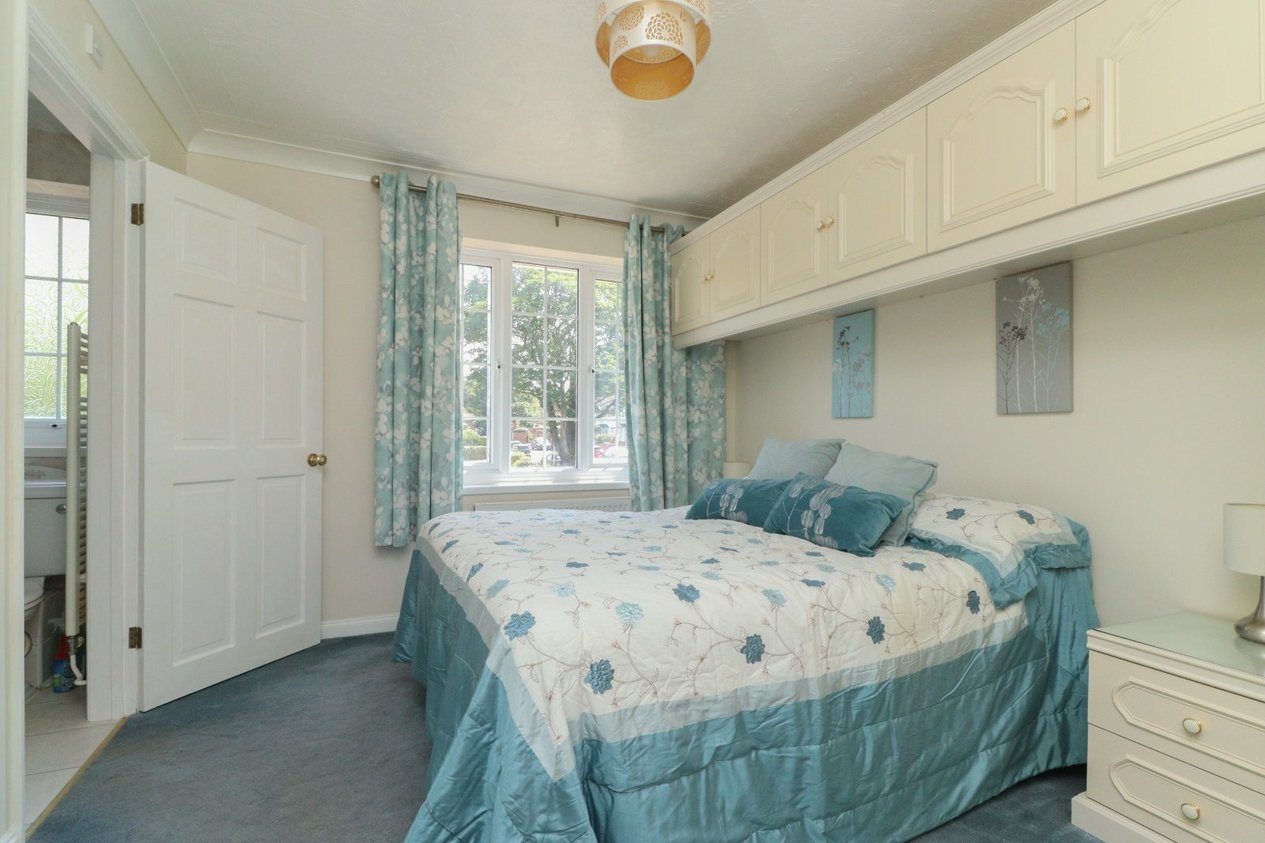 Properties For Sale in Westgate Bay Avenue Westgate-on-Sea