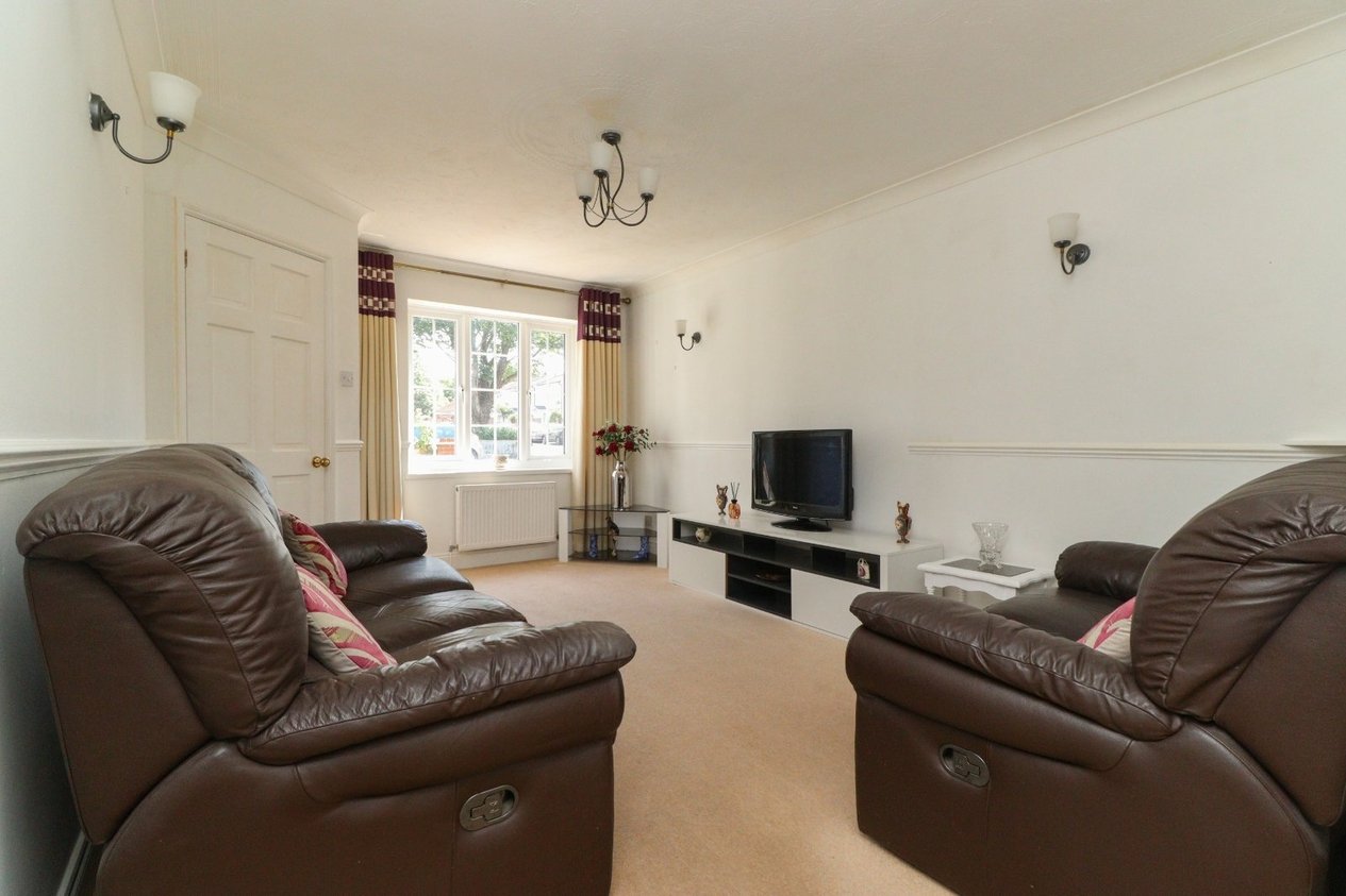 Properties For Sale in Westgate Bay Avenue Westgate-on-Sea