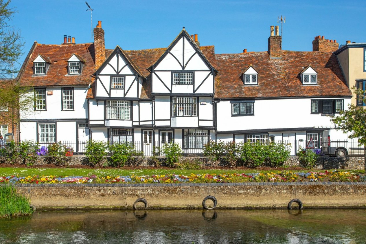 Properties For Sale in Westgate Grove Canterbury