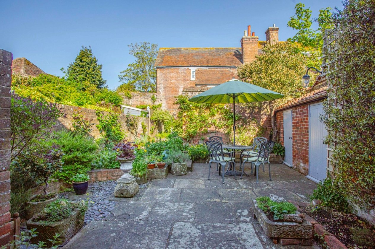 Properties For Sale in Westgate Grove Canterbury