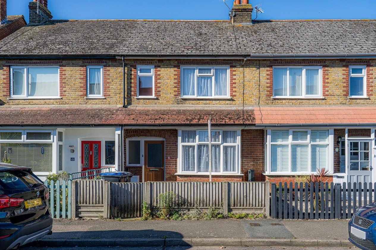 Properties Sold Subject To Contract in Westmeads Road 