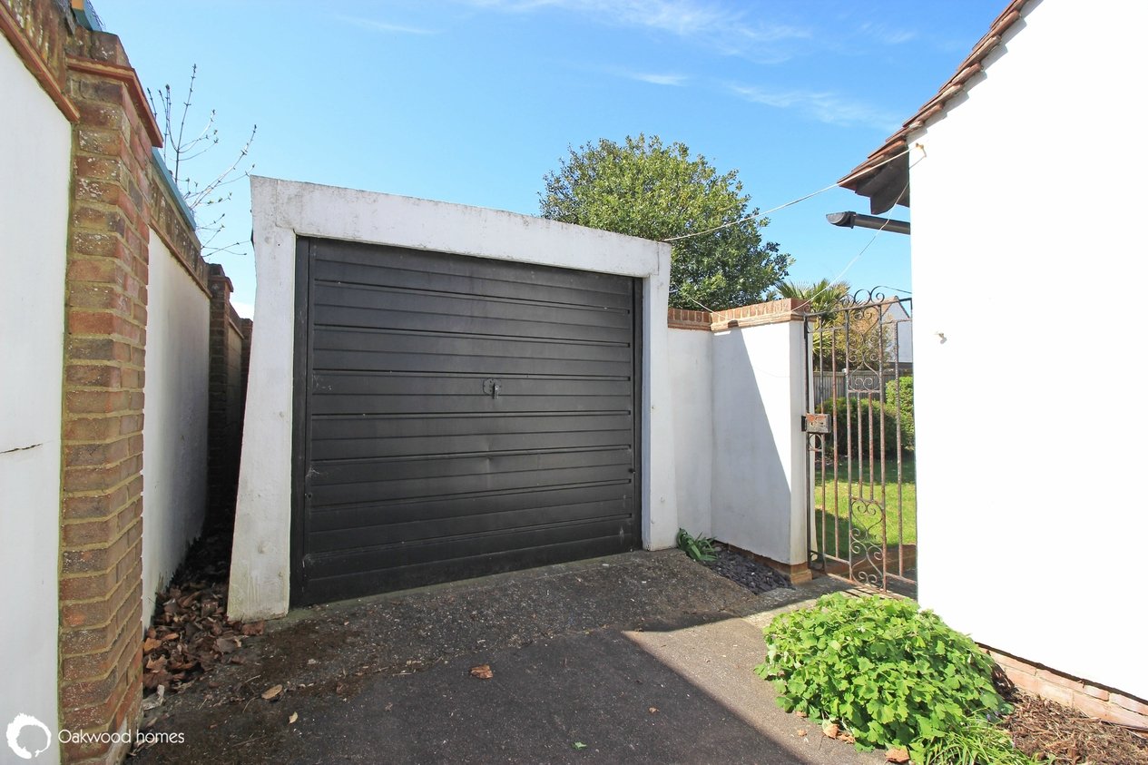 Properties Under Offer in Westonville Avenue Westbrook