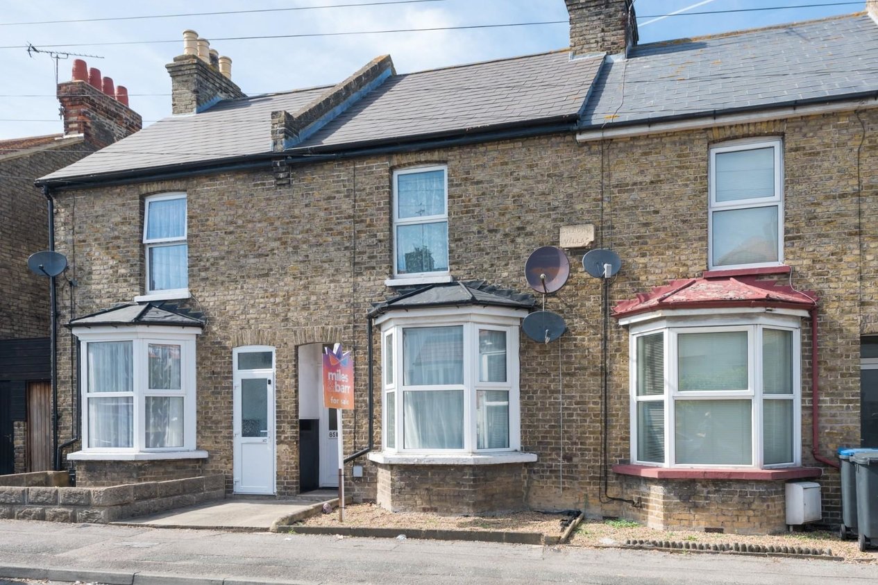 Properties Sold Subject To Contract in Whitehall Road 