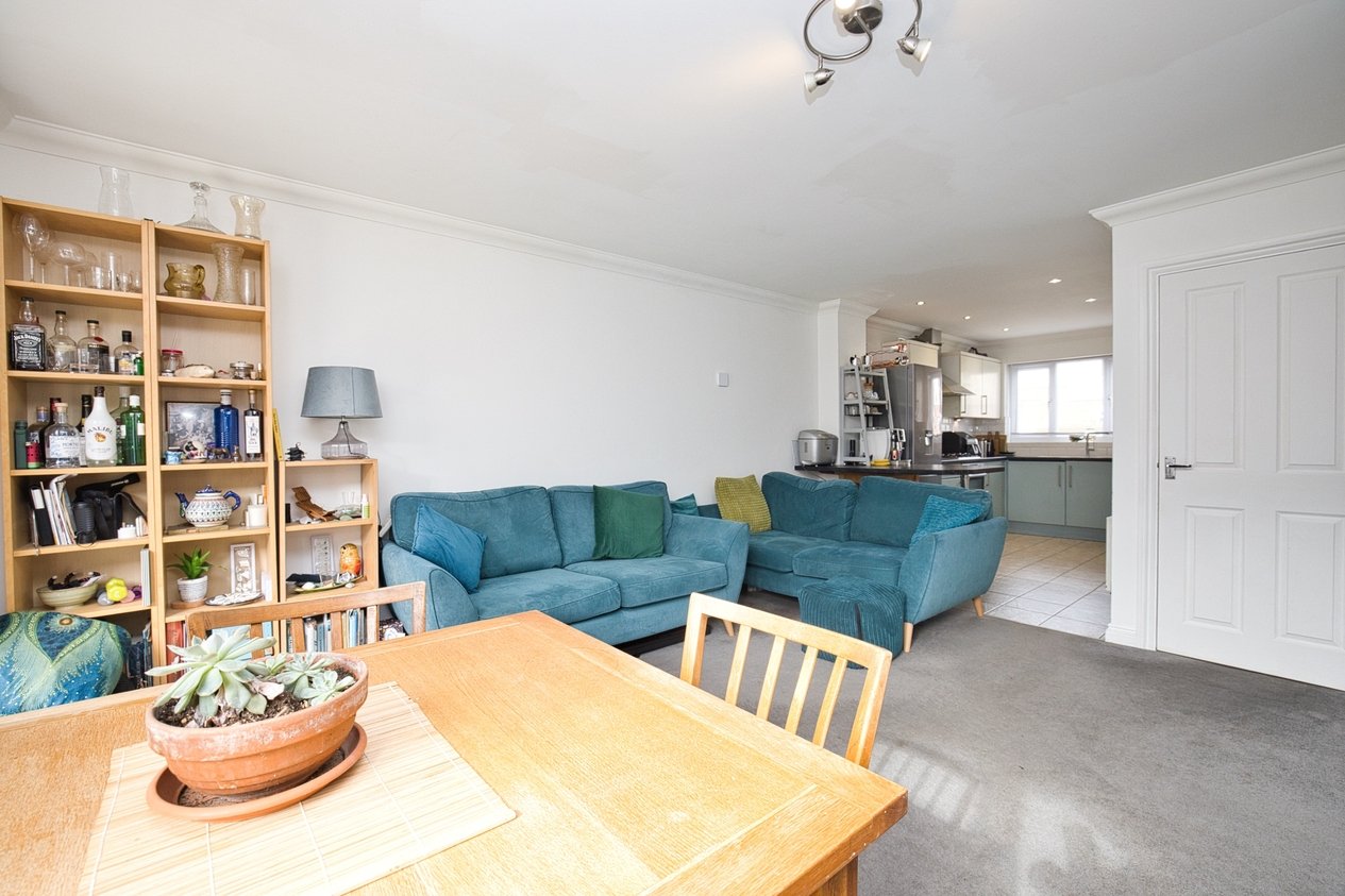 Properties Under Offer in Whitehall Road Ramsgate