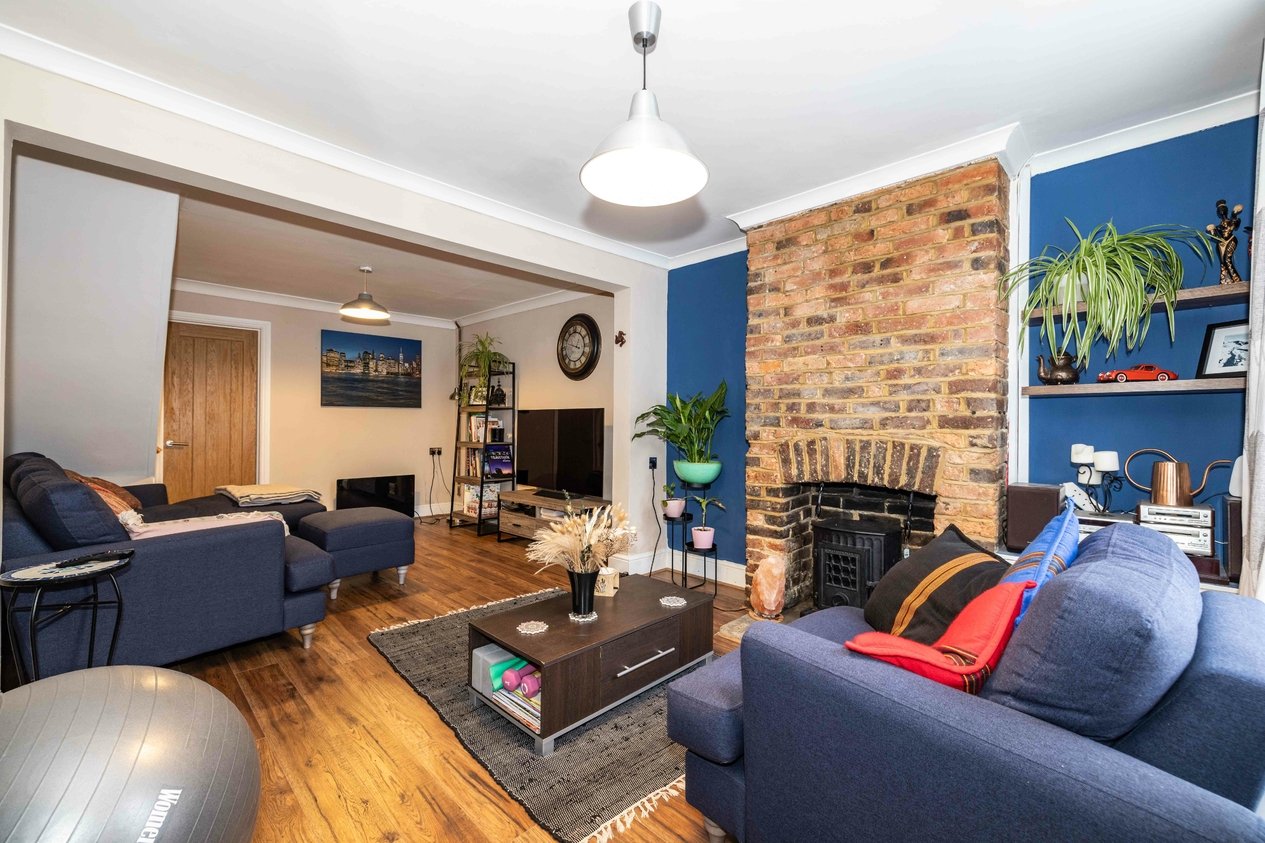 Properties Under Offer in Whitfeld Cottages Whitfeld Road