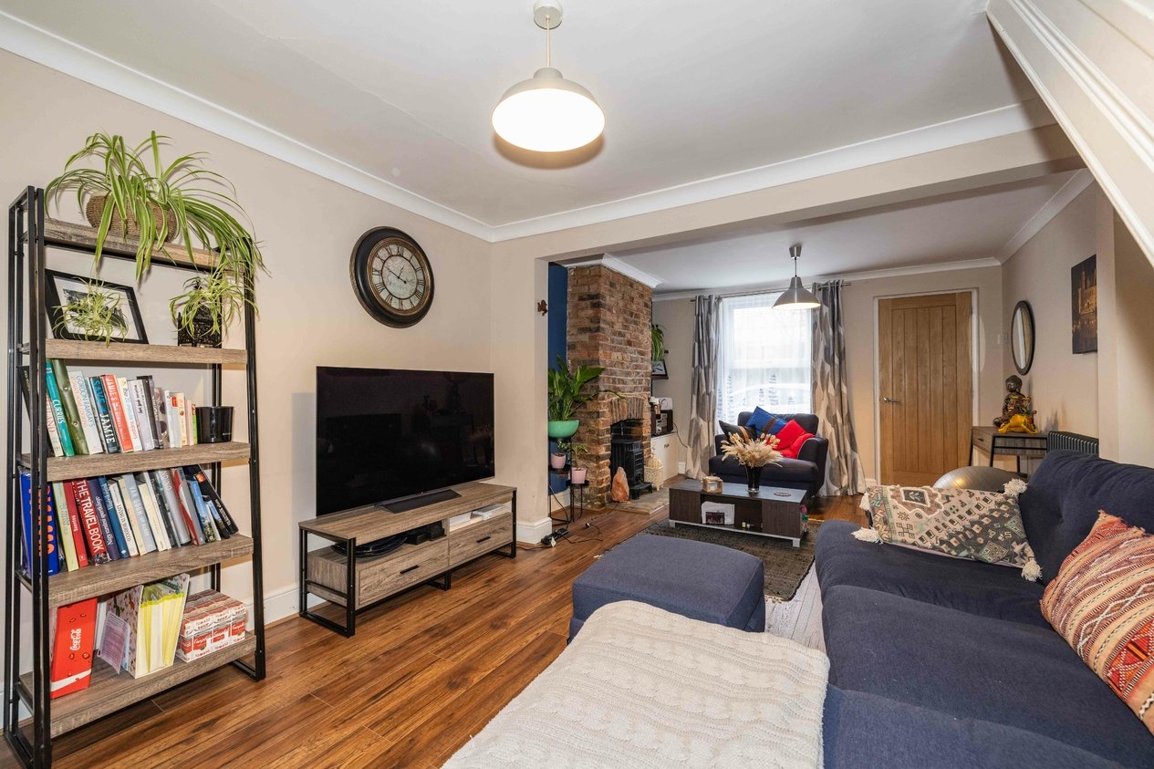 Properties Under Offer in Whitfeld Cottages Whitfeld Road