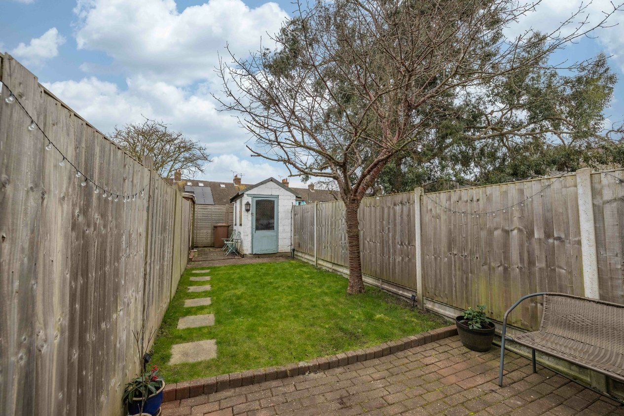 Properties Under Offer in Whitfeld Cottages Whitfeld Road