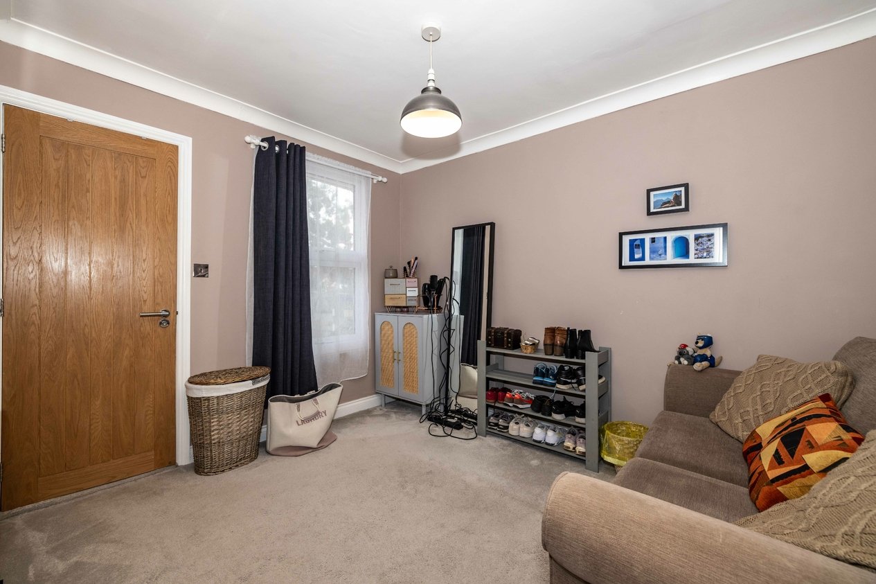 Properties Under Offer in Whitfeld Cottages Whitfeld Road