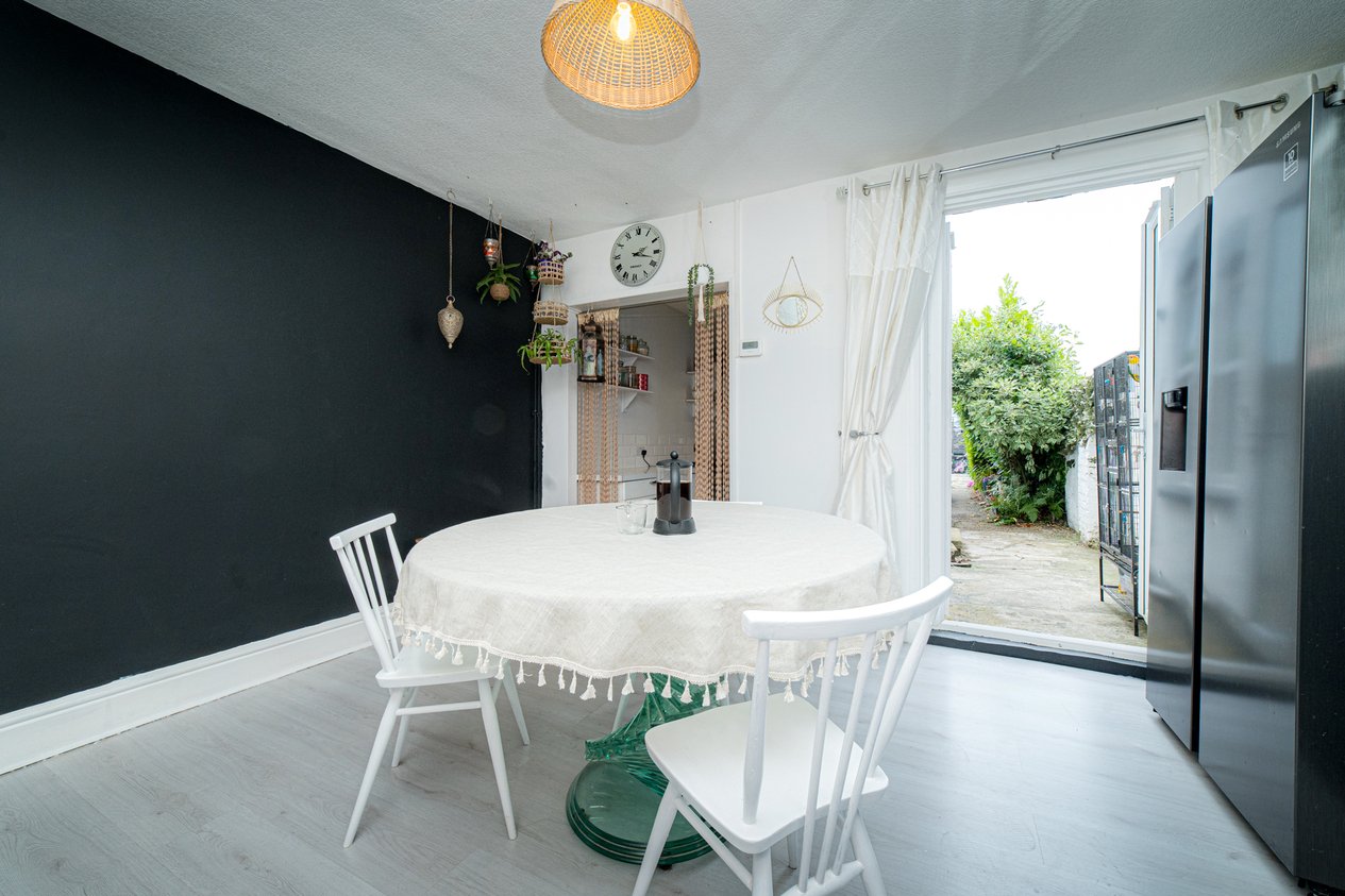 Properties Under Offer in Whitstable Road Faversham