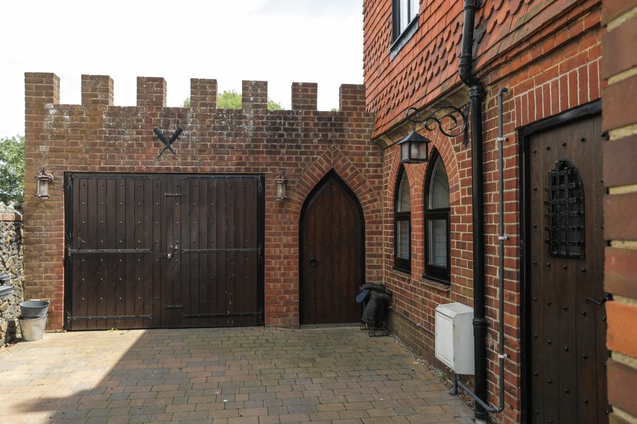 Properties For Sale in Wilkie Road Birchington