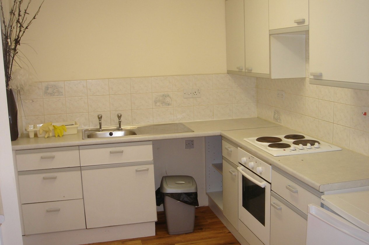 Properties Under Offer in William House 21 Princes Crescent
