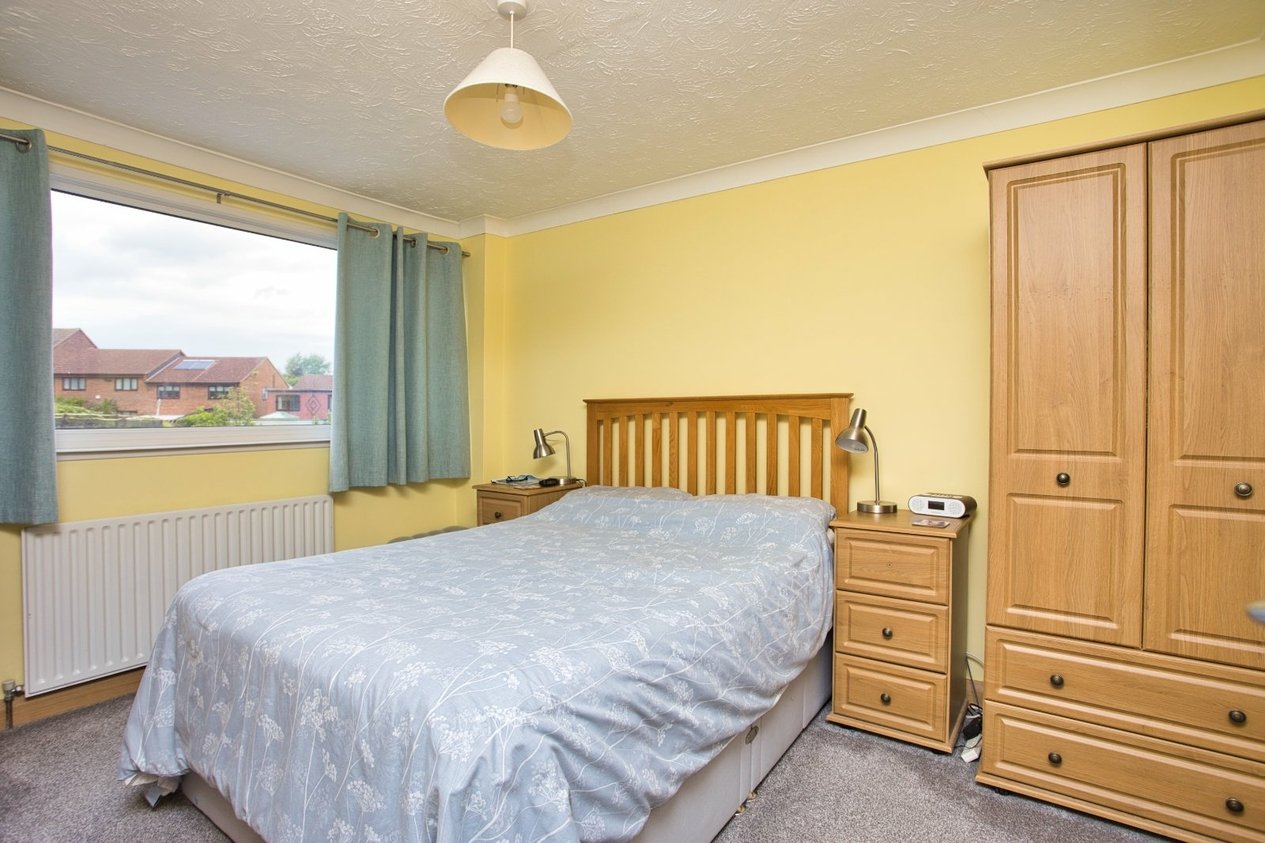 Properties Under Offer in Willow Waye Eythorne