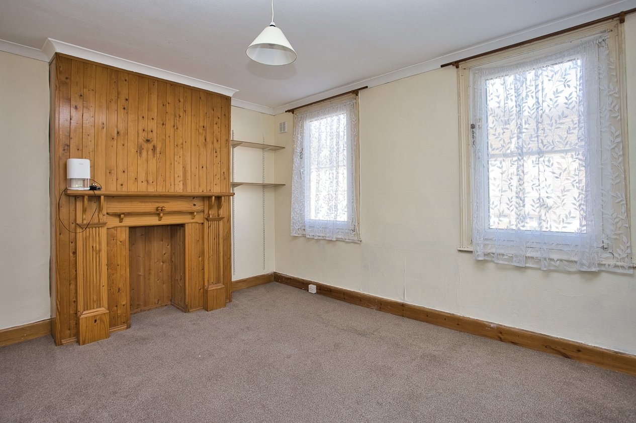 Properties Under Offer in Winchelsea Street Dover