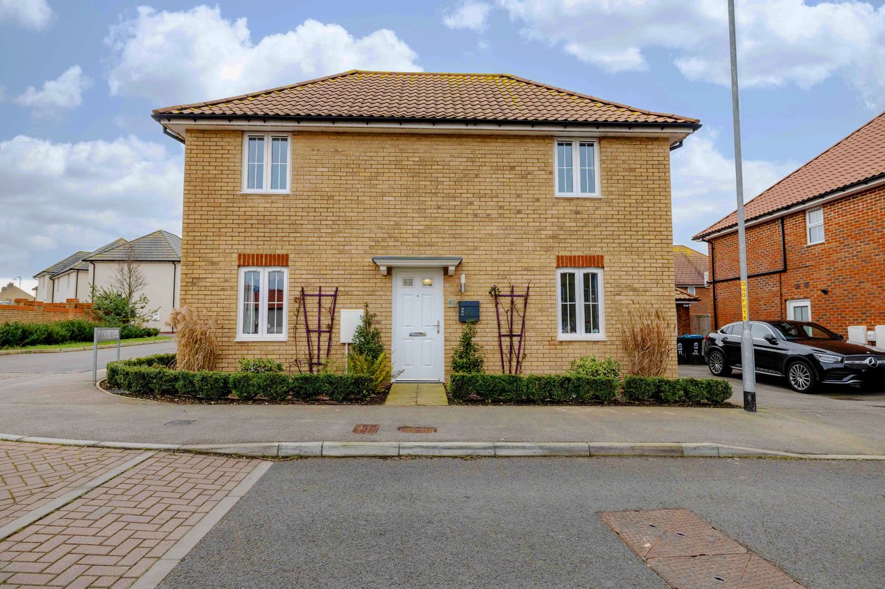 Properties Under Offer in Winder Place Aylesham