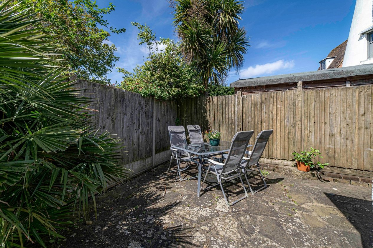 Properties For Sale in Windmill Close  Canterbury