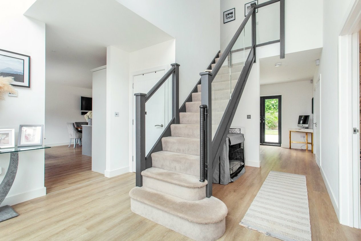 Properties For Sale in Windmill Close Hawkinge