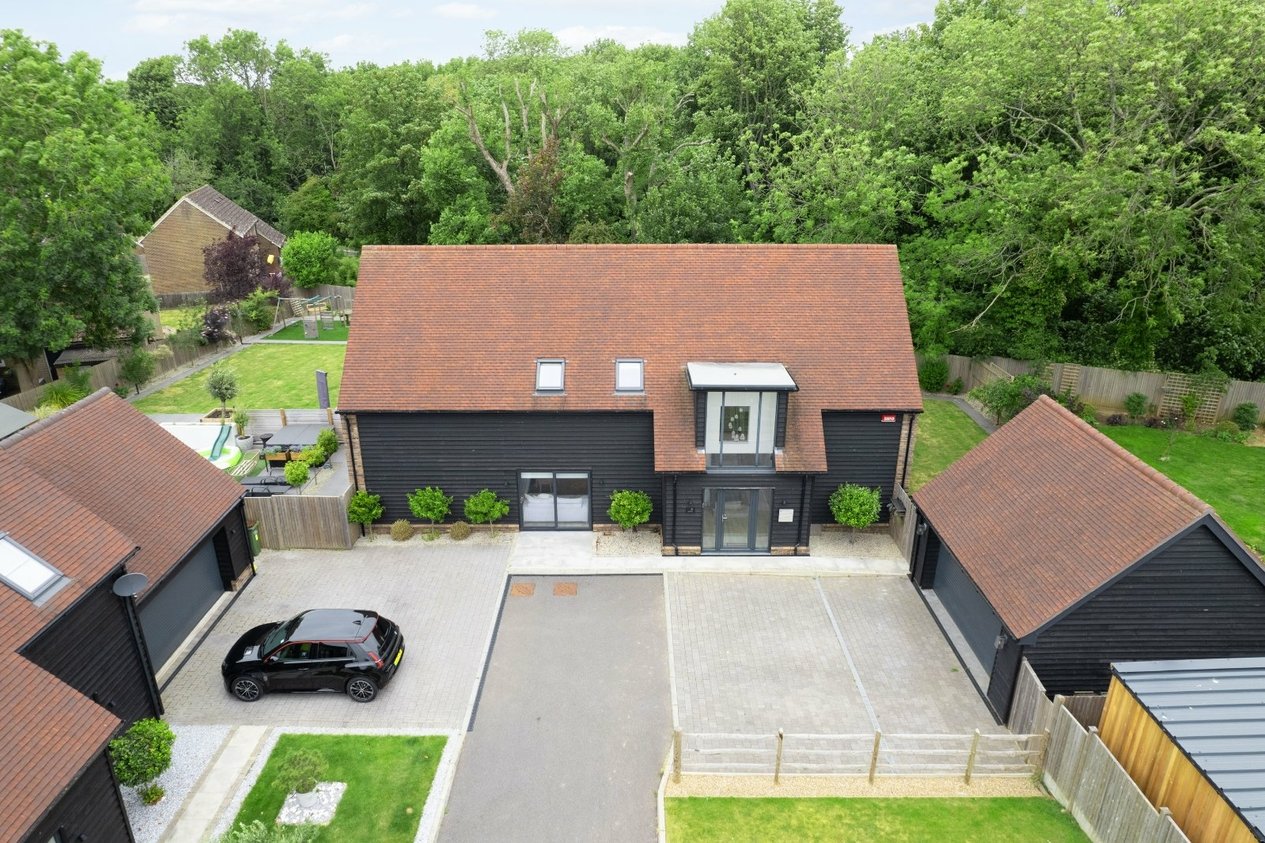 Properties For Sale in Windmill Close Hawkinge