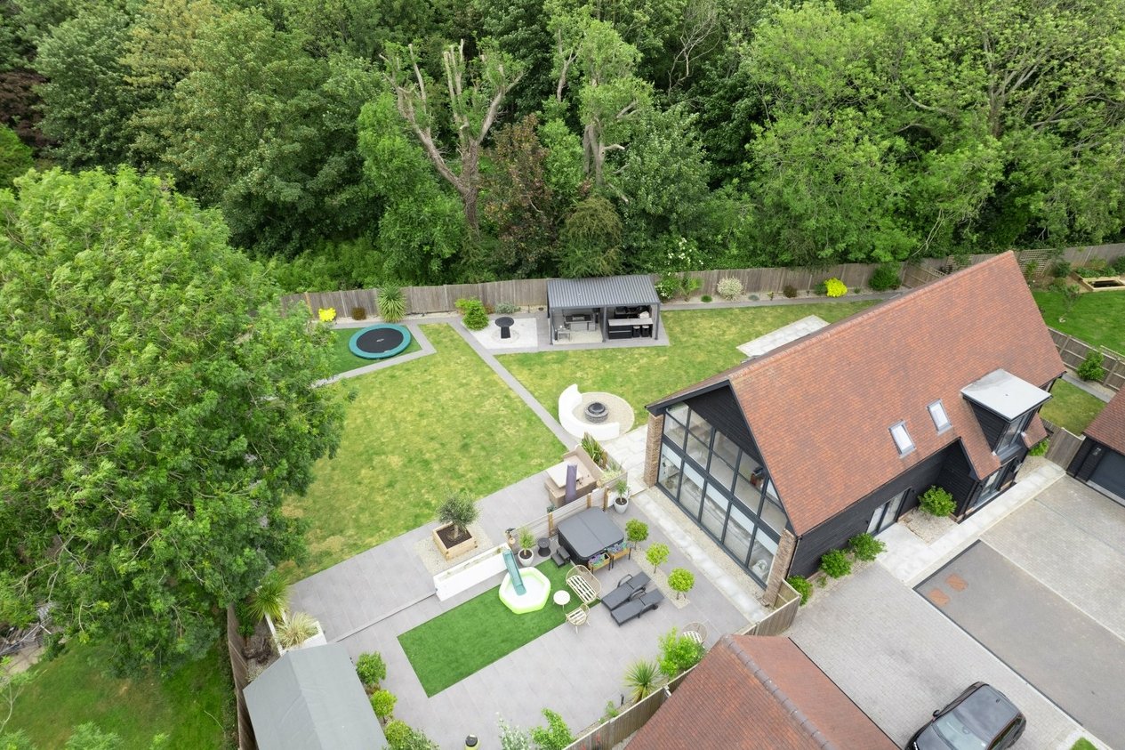 Properties For Sale in Windmill Close Hawkinge
