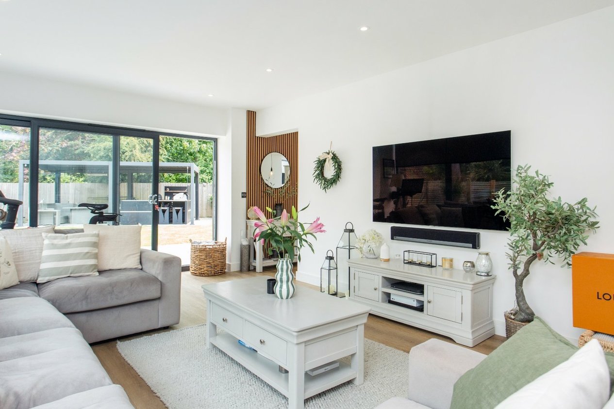 Properties For Sale in Windmill Close Hawkinge