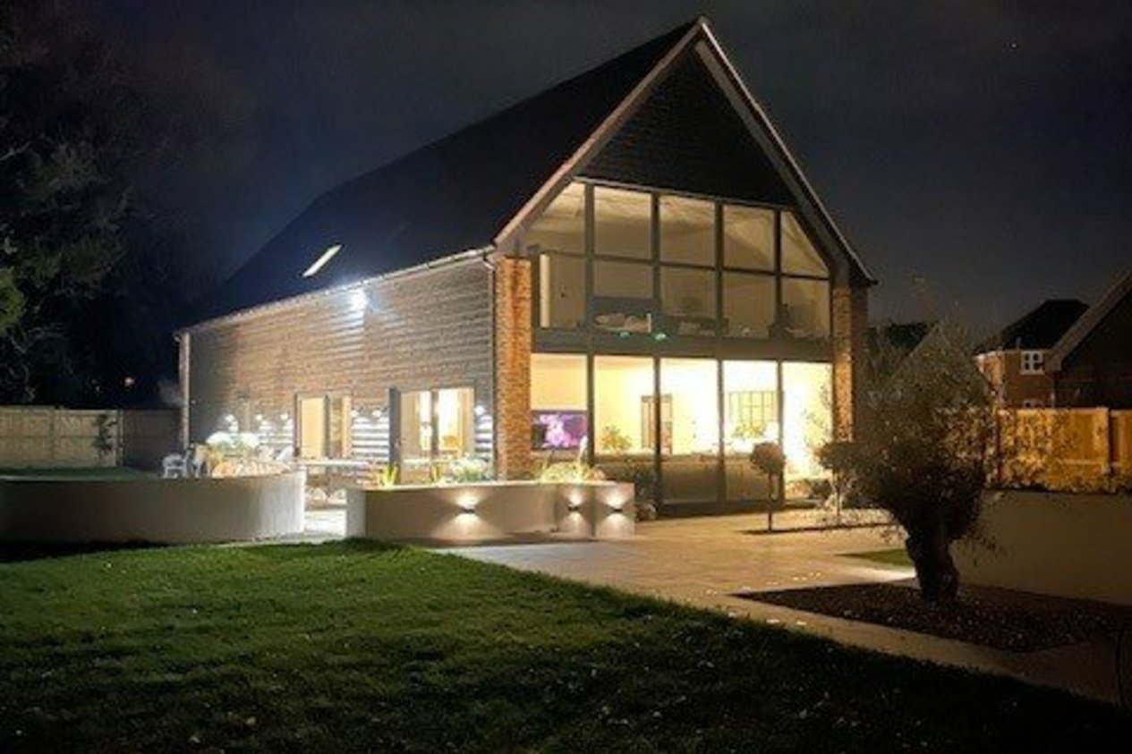 Properties For Sale in Windmill Close Hawkinge