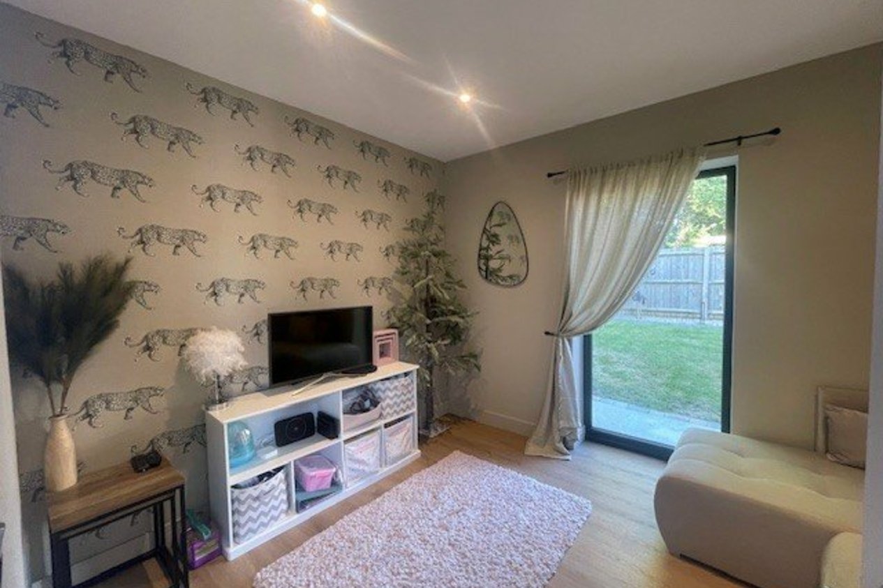 Properties For Sale in Windmill Close Hawkinge