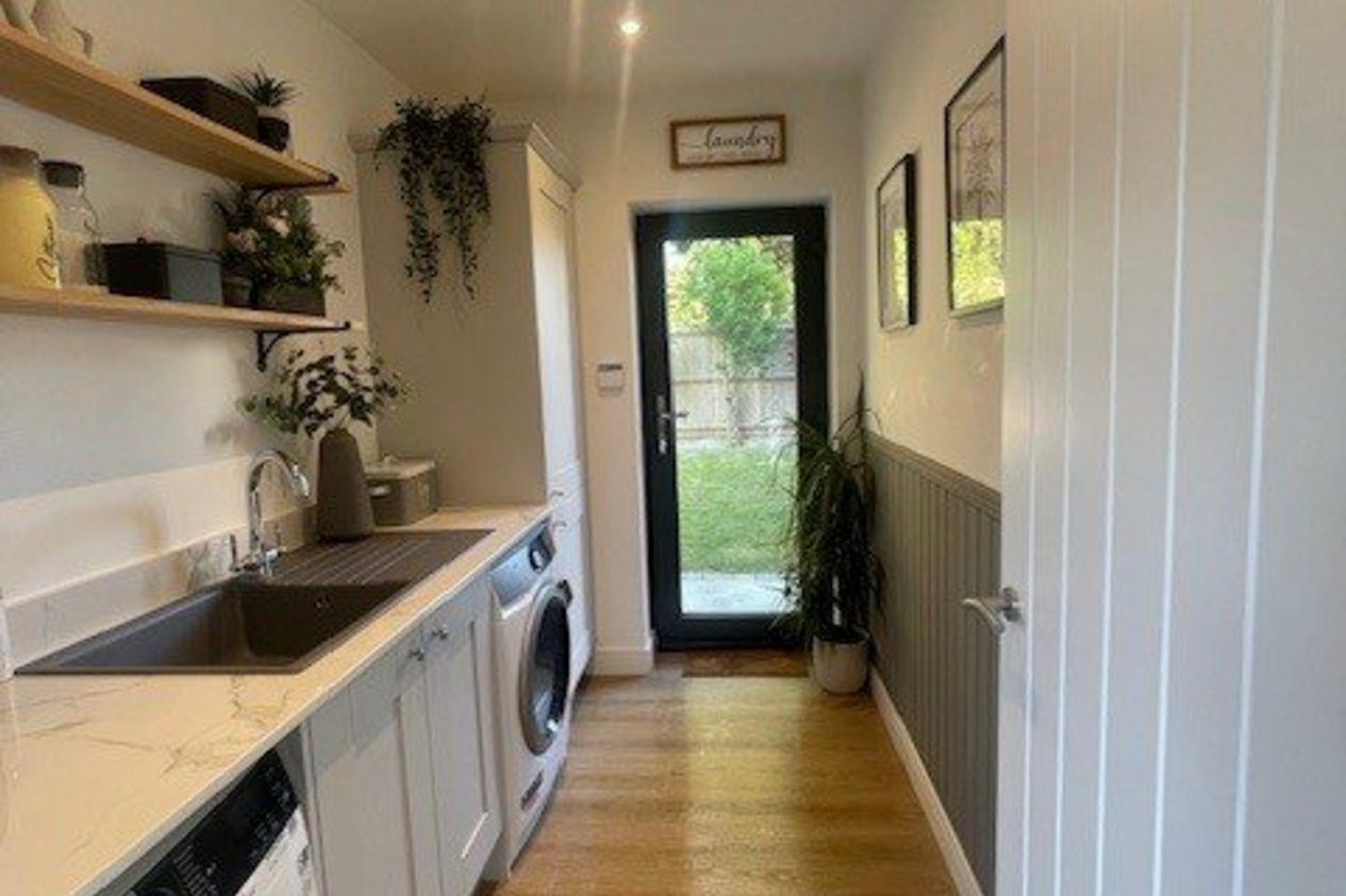Properties For Sale in Windmill Close Hawkinge
