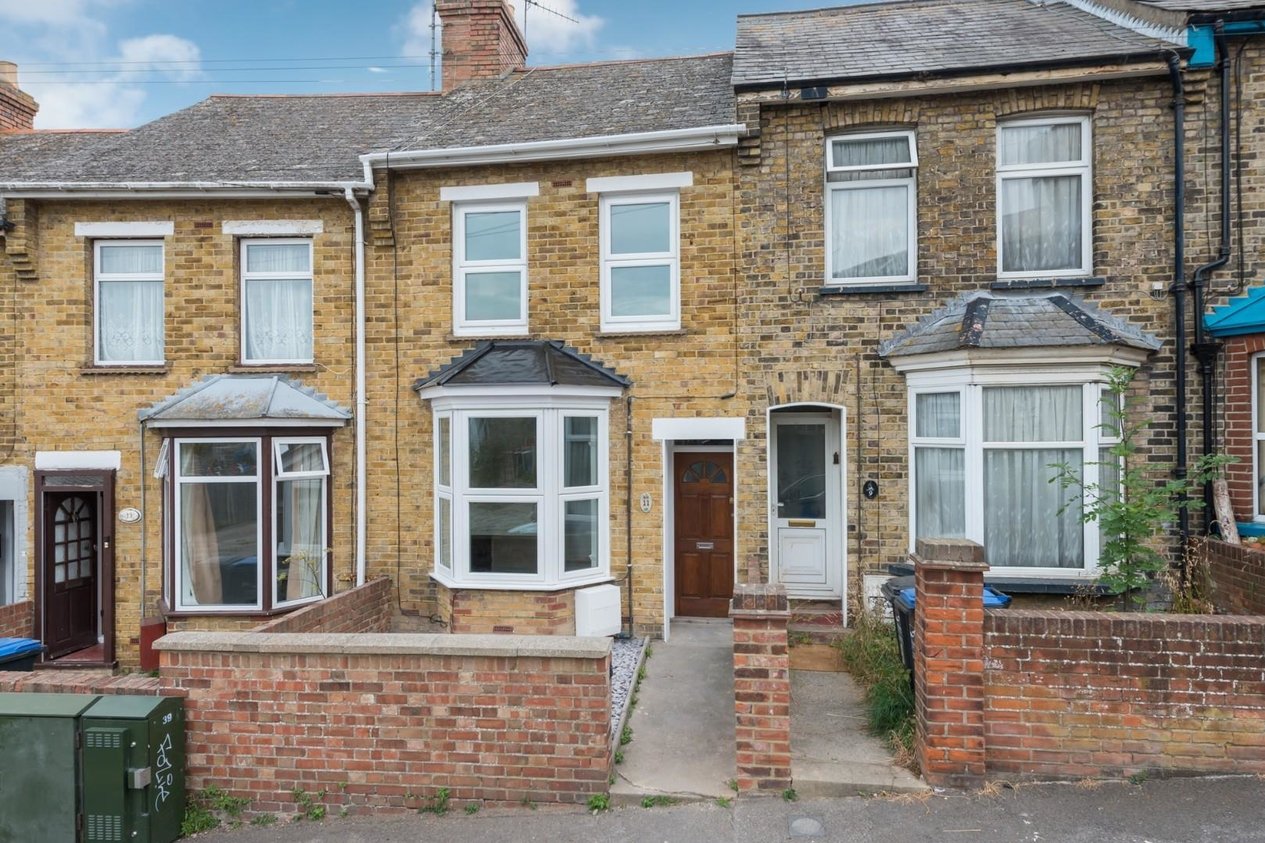 Properties Sold Subject To Contract in Winstanley Crescent 