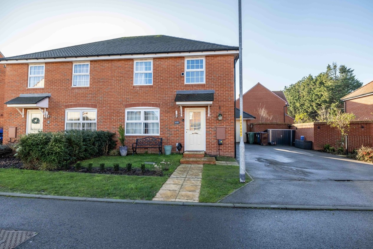 Properties Under Offer in Winter Gem Lane Faversham
