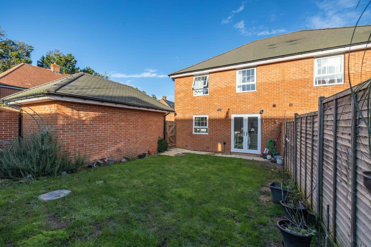 Properties Under Offer in Winter Gem Lane Faversham