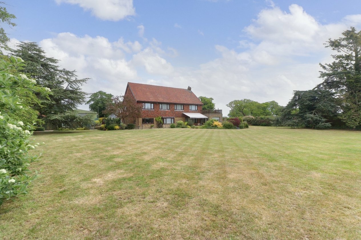 Properties Under Offer in Woodchurch Birchington