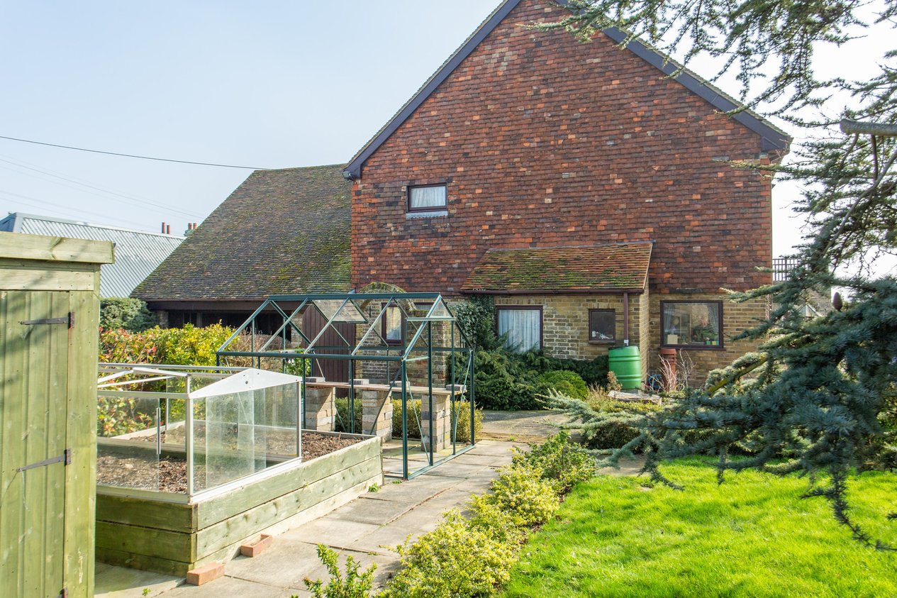 Properties Under Offer in Woodchurch Birchington