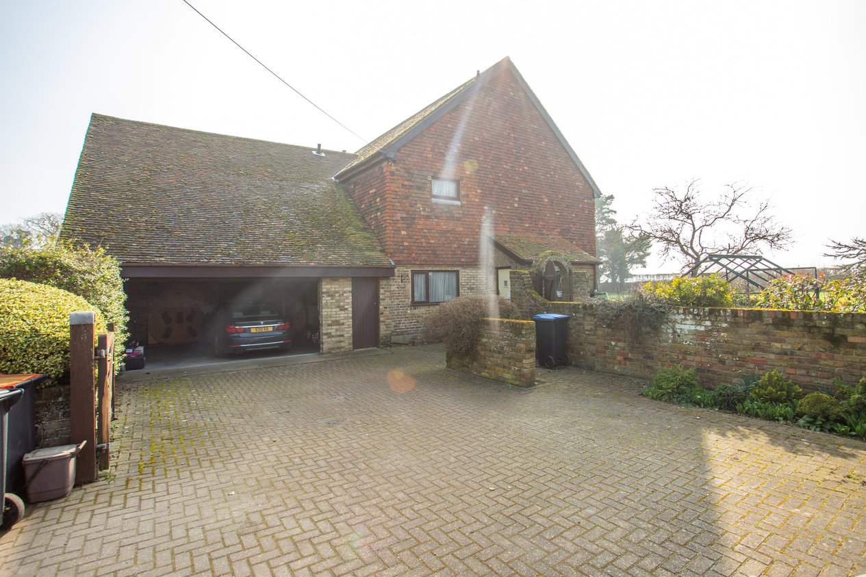 Properties Under Offer in Woodchurch Birchington