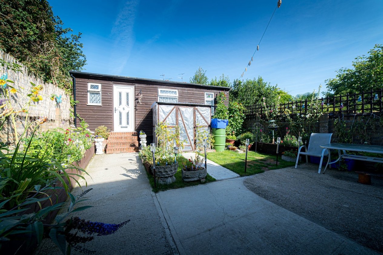 Properties For Sale in Woodgate Close  Faversham